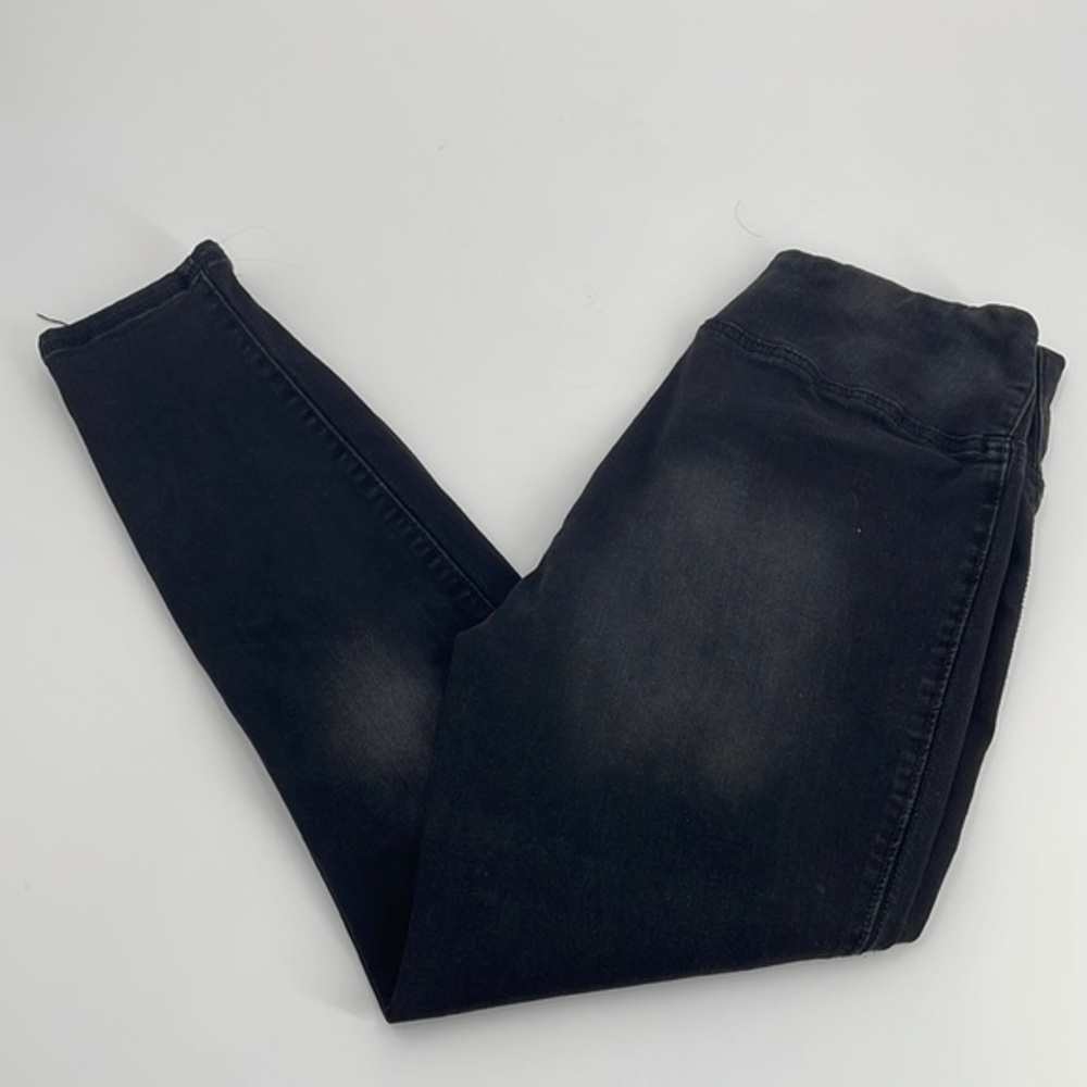 UEC Peace Love Eco Rewash distressed black jeggings size 13